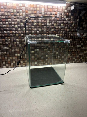 Ενυδρείο Dennerle NanoCube 30L σαν καινούργιο με εξοπλισμό