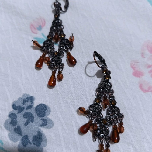 Boho earrings used, brown