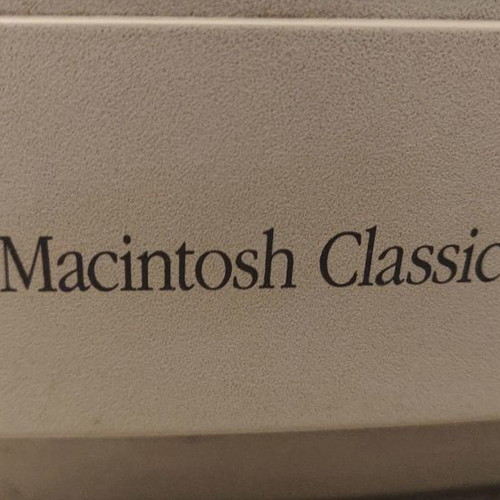 Apple Macintosh Classic M0420 used, functional without accessories