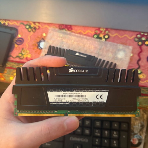 Corsair 8GB RAM like new