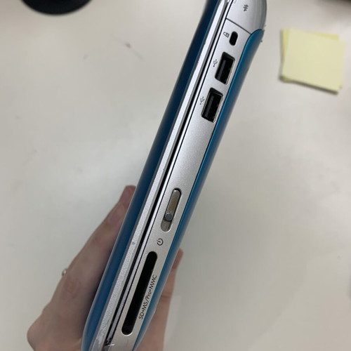 HP Mini Laptop 210-2100 used with charger and protective case
