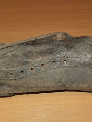 Riddell Leather Running Shoe used, 1940s, track and field