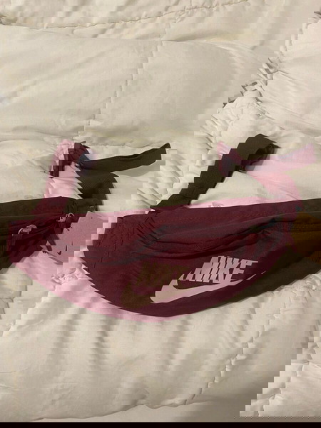 Αθλητικό τσαντάκι μέσης μπανάνα Nike