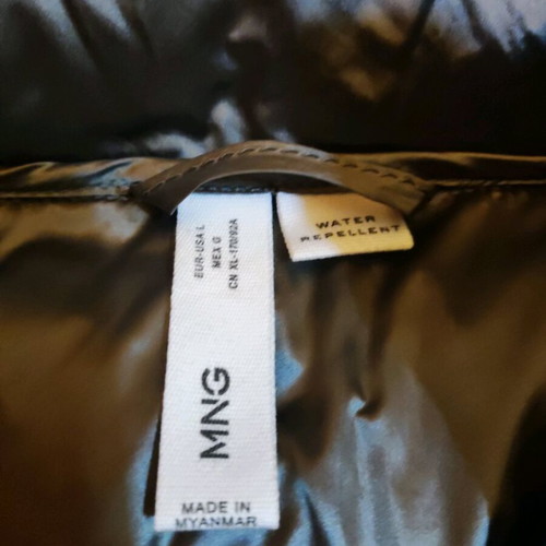 Mango women's puffer jacket size L like new, water repellent