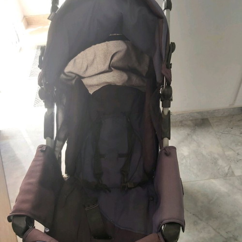 3-in-1 Chicco stroller, car seats and carrycot used