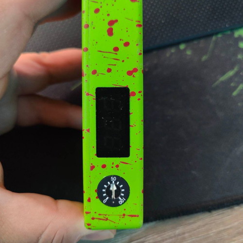 Hexohm V3 box mod used, updated version fluo green