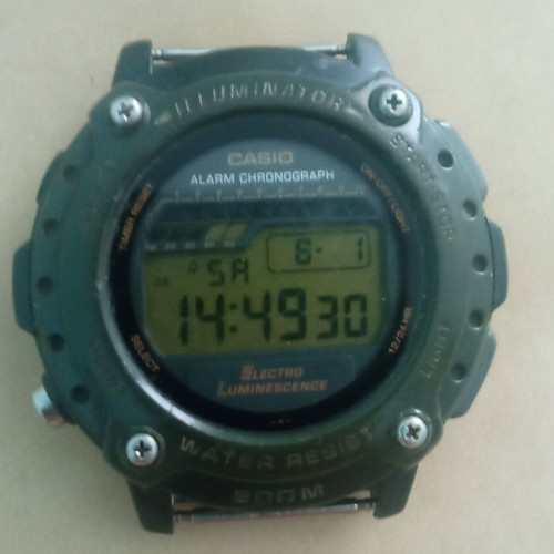 Casio DW-285 watch used, good condition