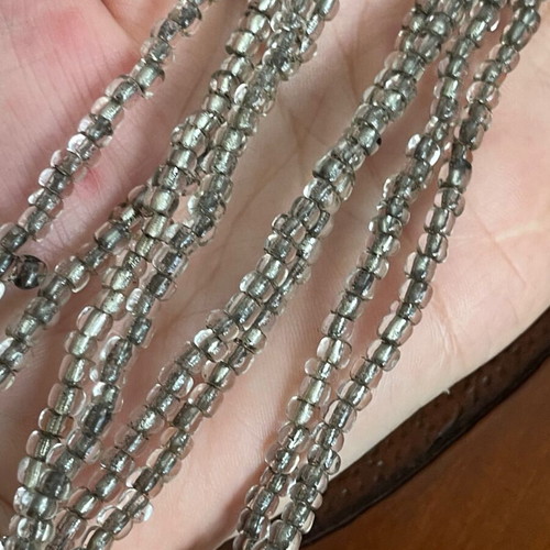 Vintage necklace one strand 73 cm like new