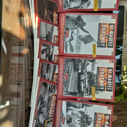Flames of War magazines like new, set of 10