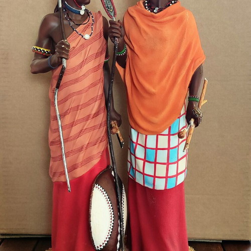 Maasai Warriors Statue collectible, like new, numbered edition