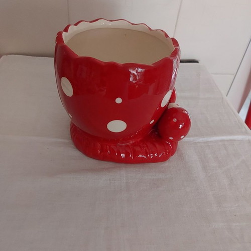 Easter ceramic egg holder new