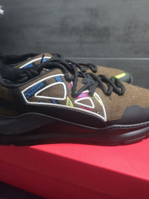 Barracuda sneakers size 43 new, brown