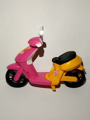 Scouter Barbie Mattel pull-back toy 12 cm
