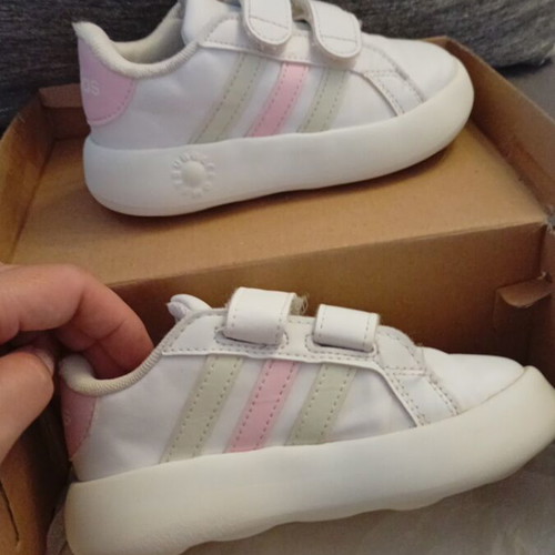 Adidas white athletic shoes size 24 for girls like new