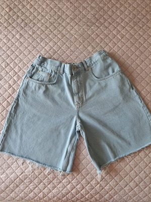 No Thinkin Bermuda shorts like new, size L 40 12, blue