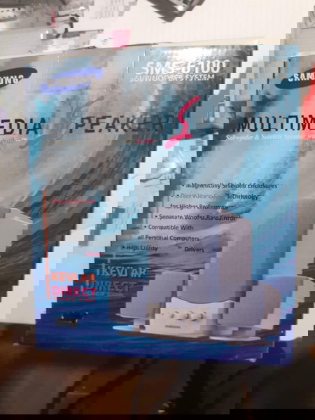 Нови високоговорители - компютърни и не само Мултимедиен високоговорител Samsung SMS 6100 Субуферна система