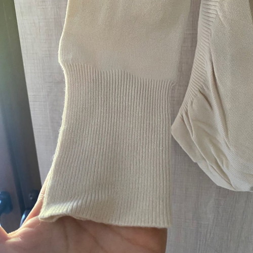 Sarah turtleneck size M new, beige