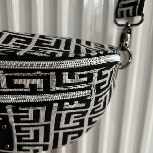 Crossbody bag black and ecru with geometric shapes 70s style like new