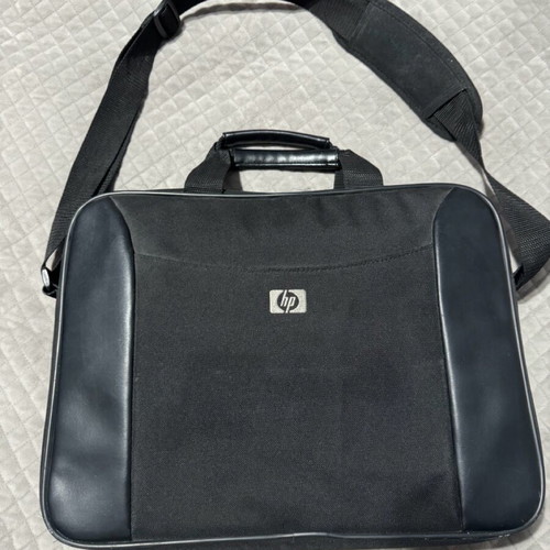 HP laptop bag with dimensions 40x30x10 cm
