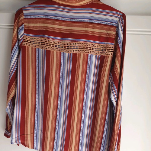 Attrattivo medium shirt new without tags