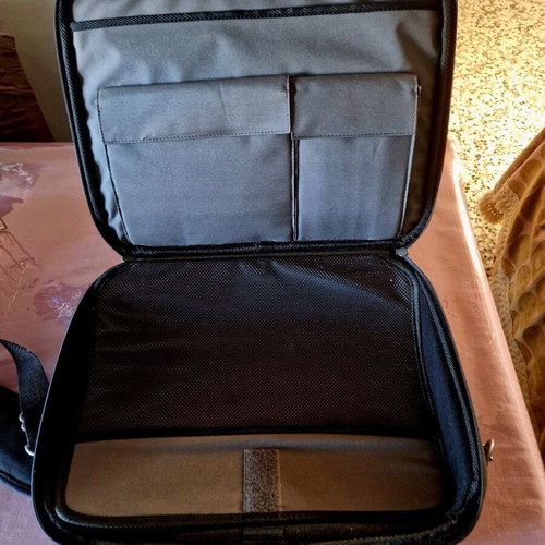 Samsonite laptop bag for 17-inch computer new, black