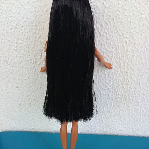 Pocahontas Doll Disney Store 2010 like new