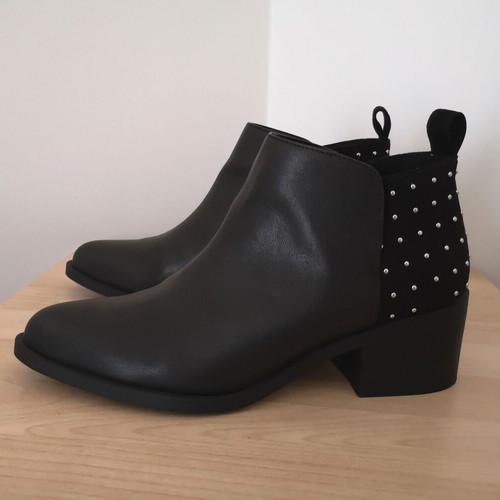 H&M ankle boots size 38 black with studs like new