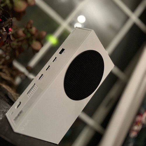 Xbox Series S σαν καινούργιο 500GB με 2 χειριστήρια