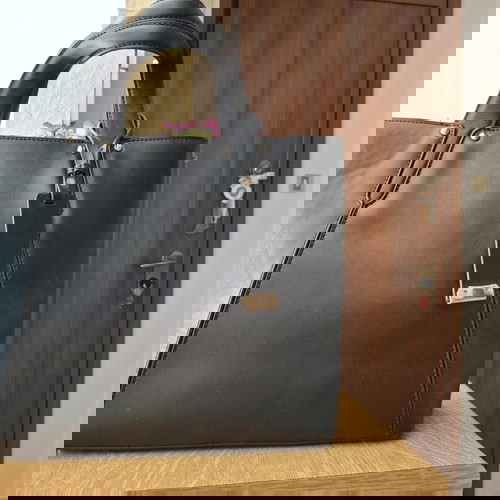 Τσάντα χειρός μαύρη γνήσιο δέρμα καινούργιο