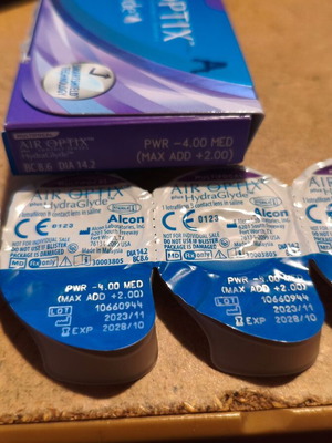 Φακοί επαφής AIR OPTIX plus HydraGlyde multifocal καινούργιοι, πακέτο 8 τεμαχίων