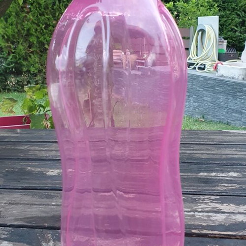 Tupperware bottle 2 liters with spout new