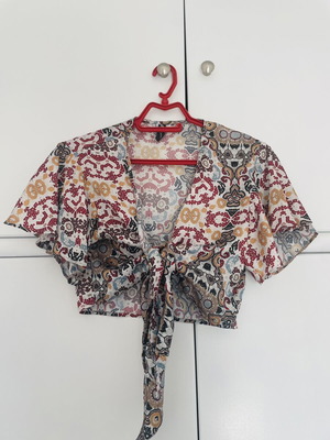 Nadia Rapti short sleeve shirt small, like new, colorful