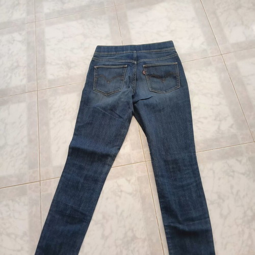 Levi's women's jeans small blue like new