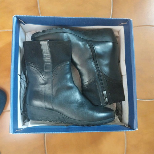 Caprice leather ankle boots black, like new, size 37