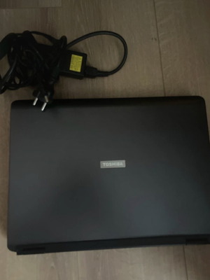 Toshiba Satellite A100-528 vintage laptop