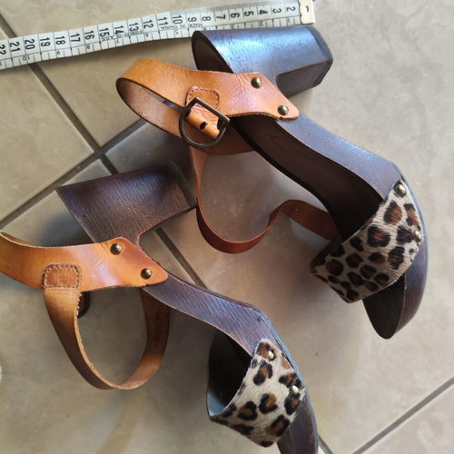 Sandals with heels used, size 37, platform style