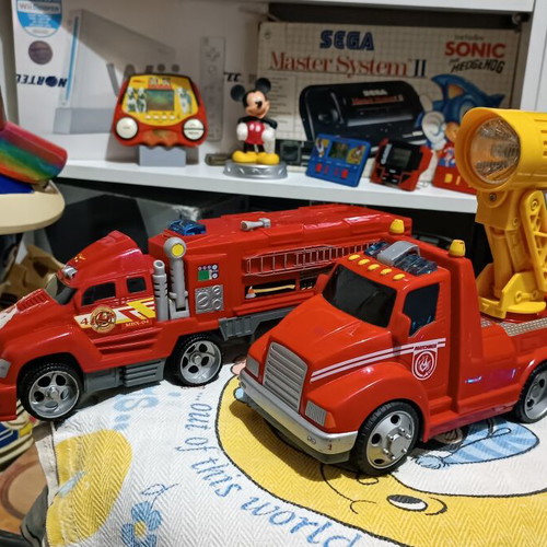 Matchbox fire trucks used, 2001-2003, sound and light functions