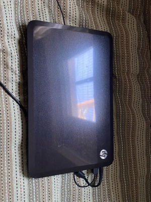 Hp Pavilion laptop μεταχειρισμένο με φορτιστή και ποντίκι