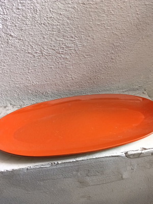 Plastic platters slightly used