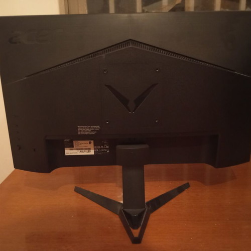 Acer Nitro QG241Y 23.8" Full HD 75Hz monitor used, screen damage