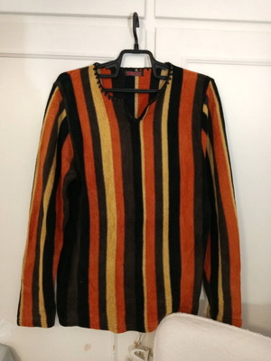 Pullover like new, one size, brown and orange