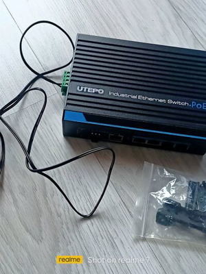 Βιομηχανικός PoE switch Utepo UTP7204e καινούργιος