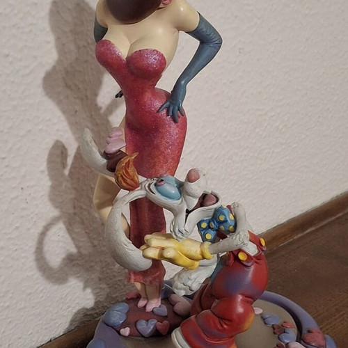 The Art of Disney Jessica & Roger Rabbit figure and jewelry box like new