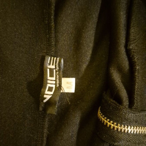 Black skirt like new with zipper at waist size M