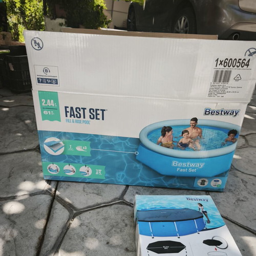 Bestway 244 Fast Set Fill & Rise Pool with Cover