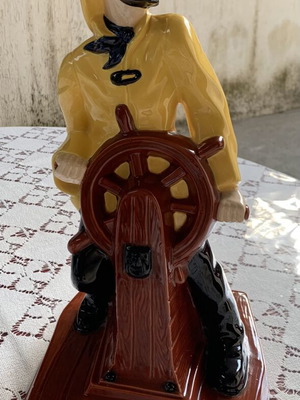 Vintage Fres-O-Lone Ceramic Captain Statue used, 40cm