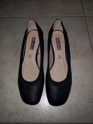 LolaBlue women's platforms new, black and beige