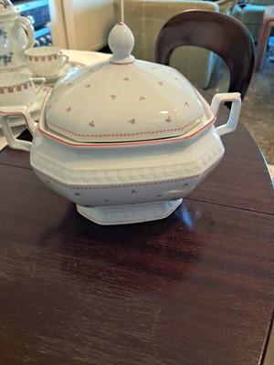 Soup tureen German porcelain like new