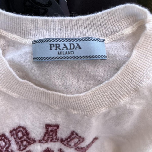 Prada Vintage T-shirt 100% Cashmere used, crop model, XS/S