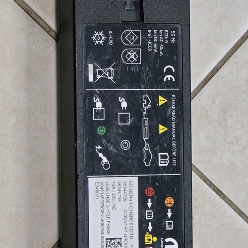 Portable home charger for electric and plug-in vehicles 5m used